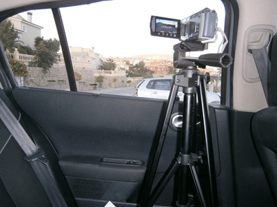 Vista de una instalación de vigilancia en el coche de un detective privado